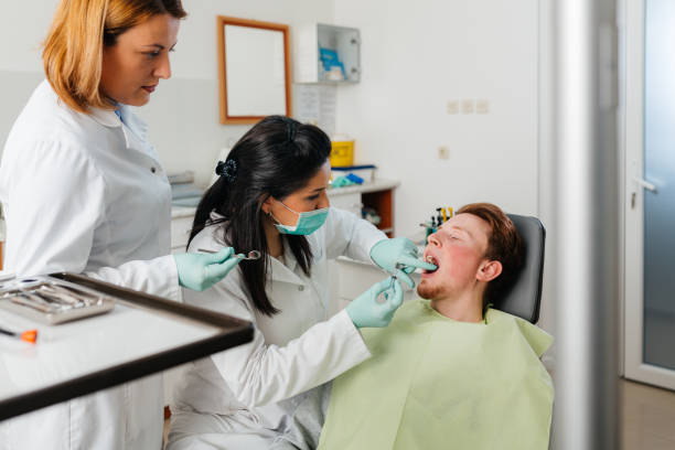 Best Dentist for Tooth Abscess  in Ashville, OH
